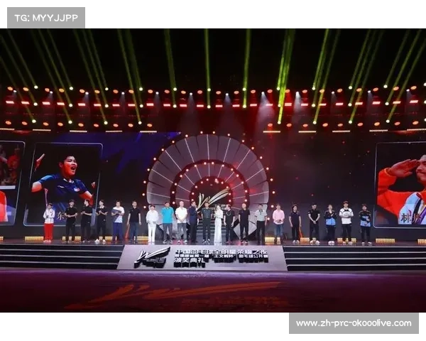 王文教杯嘉年华福州启幕 栾劲公益课传承羽球报国精神